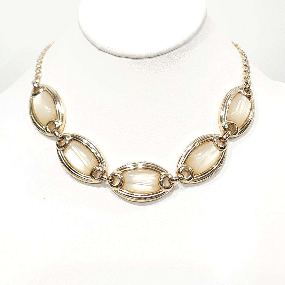 Christian Dior Vintage Ivory Lucite Gold-tone Link Chain Necklace 1970s 1980s - Picture 2 of 16